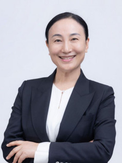 Professor CHEN, Junjun (陳君君博彩论坛新闻教授)