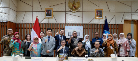 教大代表團與印尼中小學教育部代表合照