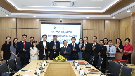 教大代表團與峴港大學代表合照